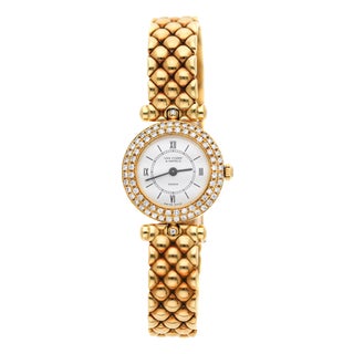 Mid 20th Century Van Cleef & Arpels Paris Classique 18k Gold Diamond Bezel Ladies Watch For Sale