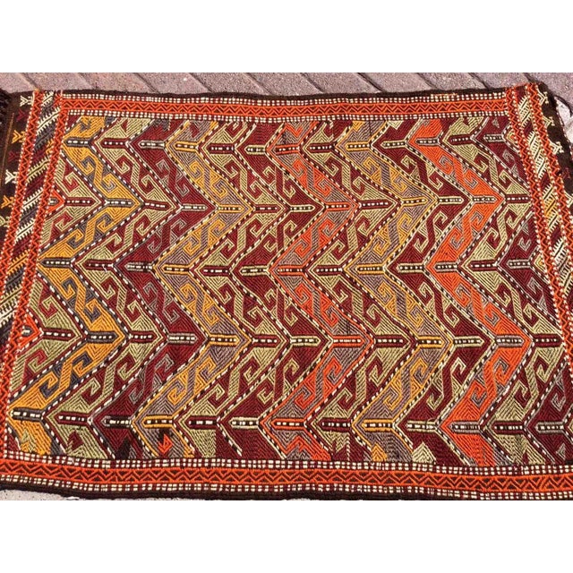 Mid-Century Modern Vintage Turkish Kilim Rug - 34" X 54.5" For Sale - Image 3 of 9