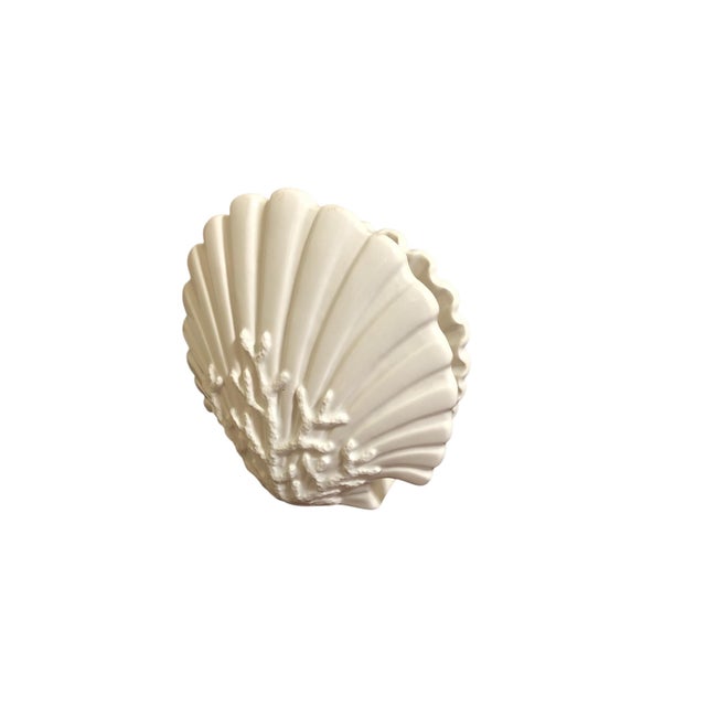 Fitz and Floyd 1980s Retired Fitz and Floyd Coral Shells Serving Bowls and Napkin Holder - Set of 3 For Sale - Image 4 of 9