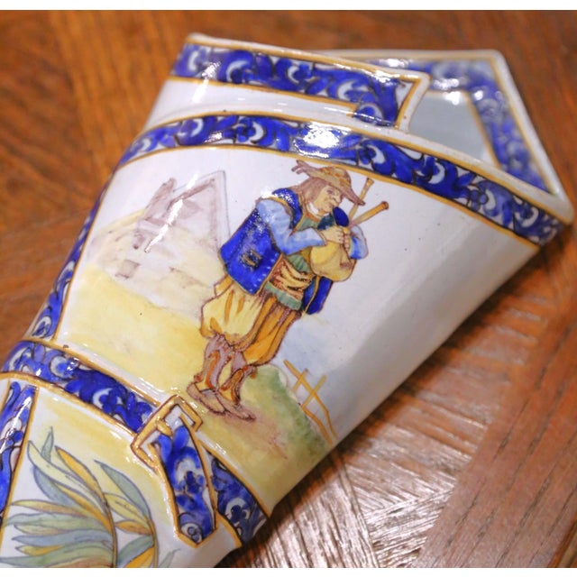 Ceramic Pair of 19th Century French Porquier-Beau Quimper Faience Wall Vases For Sale - Image 7 of 14