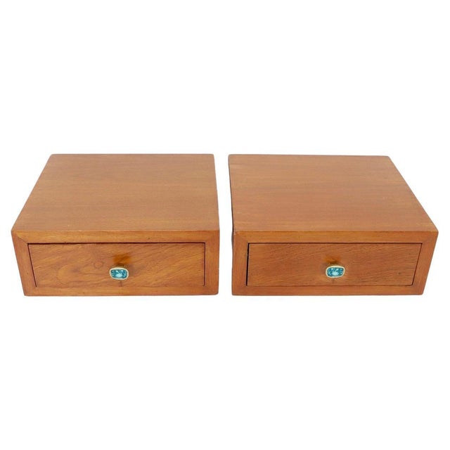 1960s Pair of Mid Century Floating Nightstands with Pepe Mendoza Pulls, Attributed For Sale - Image 13 of 17