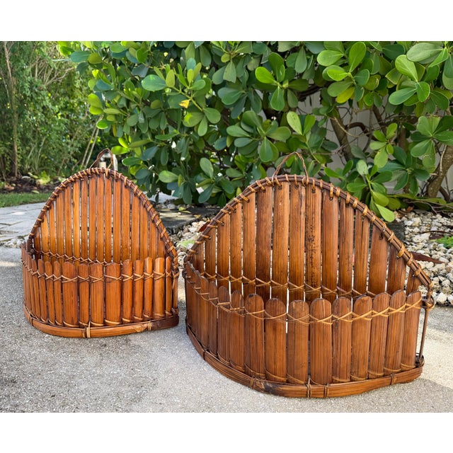 Wood Vintage Split Bamboo Wall Baskets With Scalloped Form, Pair For Sale - Image 7 of 10