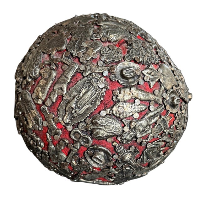 Wood 20th Century Mexican Ex-Voto Reliquary For Sale - Image 7 of 13