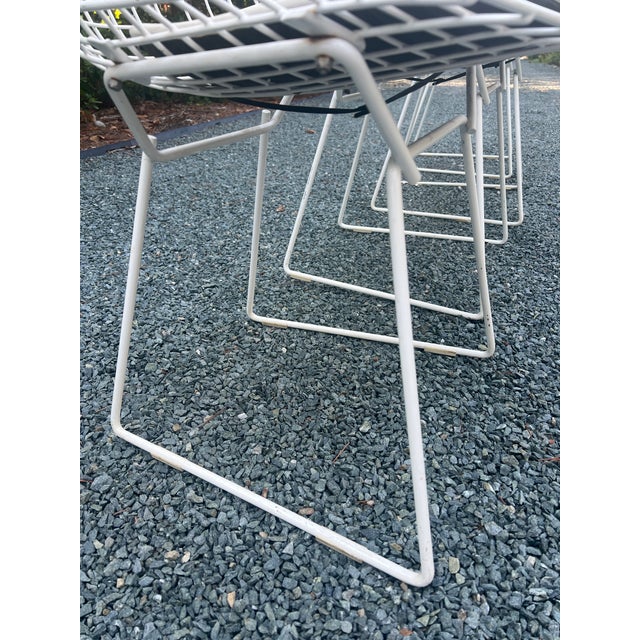 A Set of Four Wire Chairs by Harry Bertoia for Knoll International, Circa 1970 For Sale - Image 16 of 18