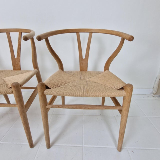 1990s CH24 Wishbone Chairs by Carl Hansen & Son, Denmark, Set of 5 For Sale - Image 5 of 16