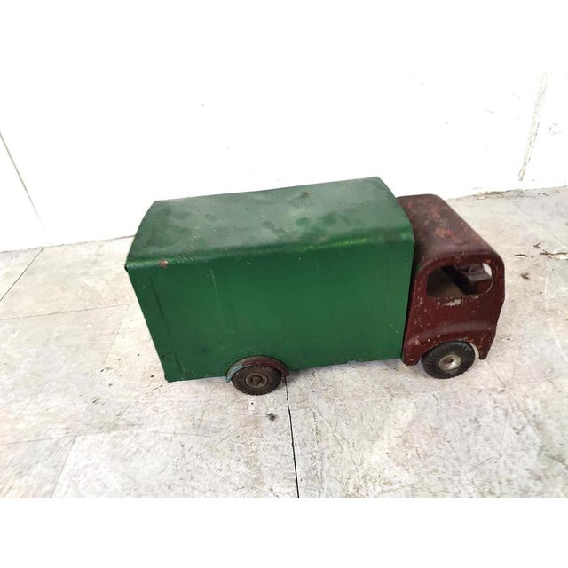 Vintage Tin Toy Car from Tri-ang, 1950s For Sale - Image 6 of 10