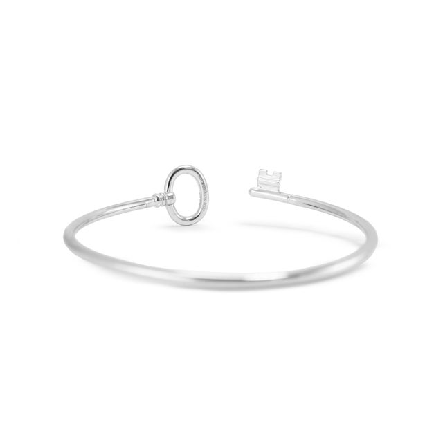 Tiffany and Co. Tiffany & Co. Keys Wire 18k White Gold 0.20ctw Pave Diamond Cuff Bangle Bracelet For Sale - Image 4 of 9