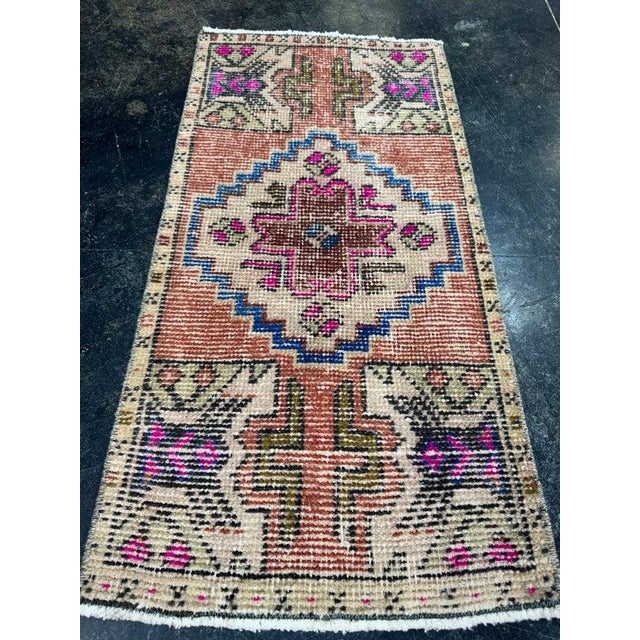 Contemporary Turkish Yastik Rug 1'6" x 2'11" For Sale - Image 3 of 5