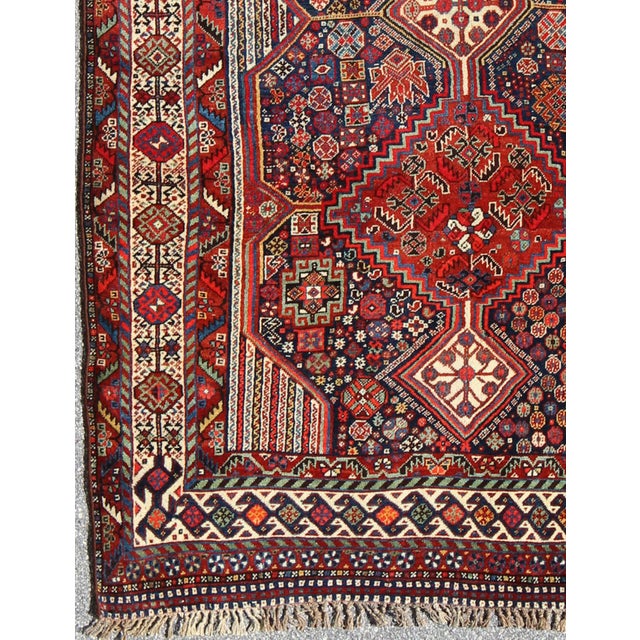 Antique Persian Qashqai Shiraz Tribal Rug With Hooked Diamond Design 5'3 X 9'9 For Sale - Image 4 of 6