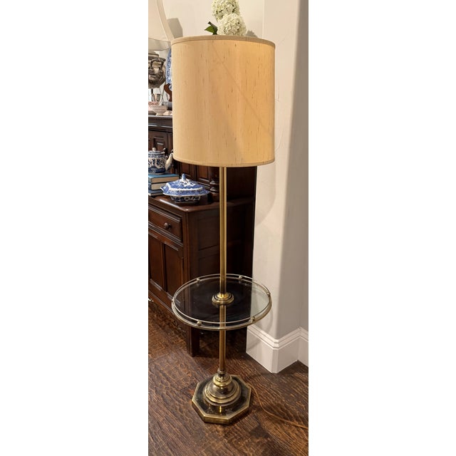 Mid-Century Modern Mid 20th Century Mid-Century Modern Brass and Glass Tray Table Floor Lamp With Original Shade For Sale - Image 3 of 13