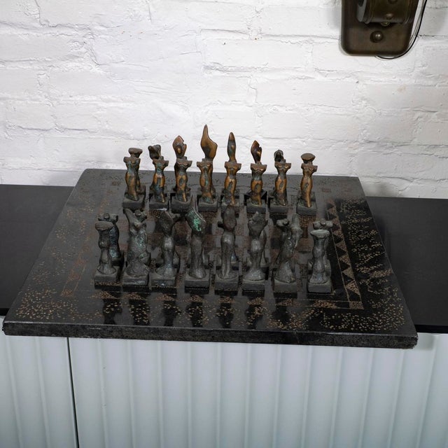 Brutalist style bronze and marble chess set For Sale In New York - Image 6 of 15