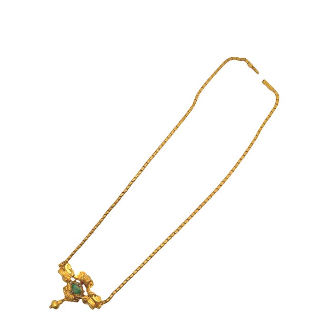 French Antique Emerald Diamond 18k Yellow Gold Necklace For Sale In Los Angeles - Image 6 of 6