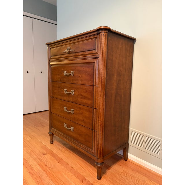 Vintage Henredon Heritage Walnut Italian Provincial - Highboy 5-Drawer (5300 Series) Authentic vintage Henredon Fine...