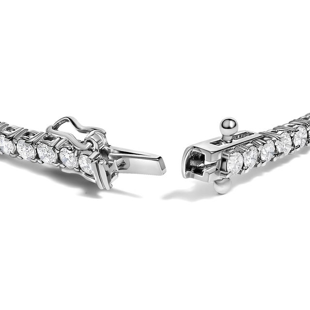 Contemporary 14K White Gold 3.00 Ctw Diamond Classic Standard 4 Prong Set Tennis Bracelet For Sale - Image 3 of 4