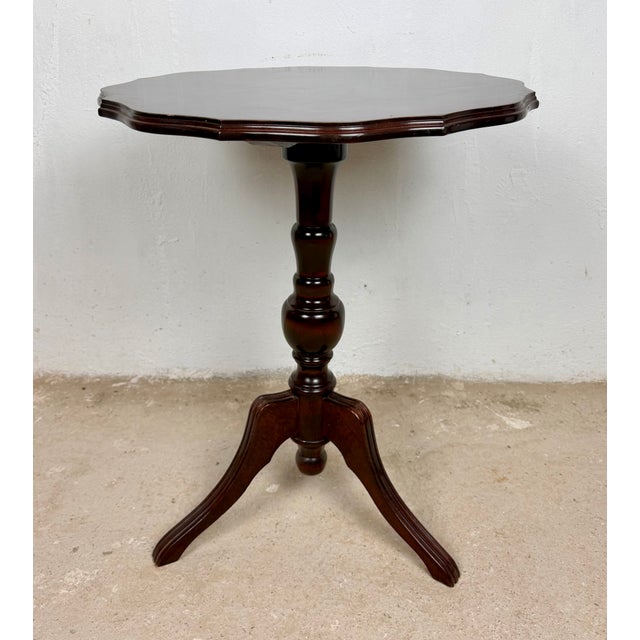 20th Century English Tilt-Top Side Table, 1940 For Sale - Image 6 of 9