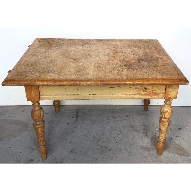 19th-Century American Pine Farm Table Original Surface, One Drawer For Sale - Image 13 of 18
