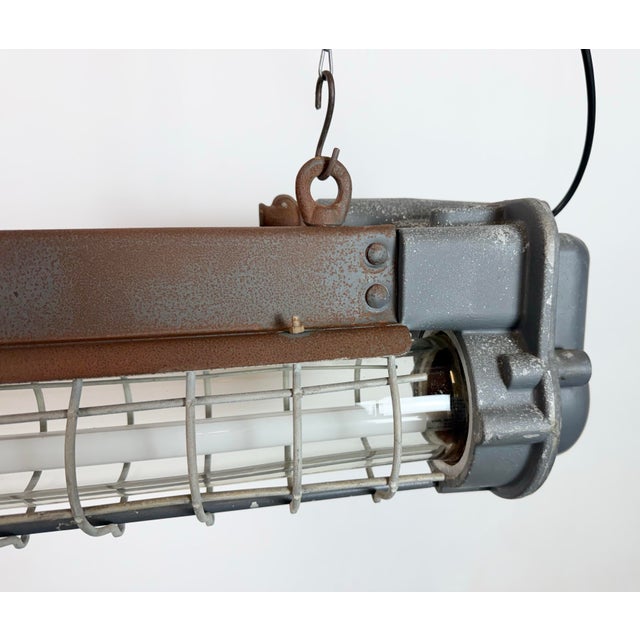 Industrial Grey Hanging Tube Light from Elektrosvit, 1970s For Sale - Image 16 of 18