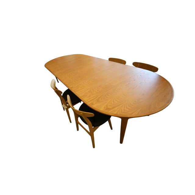 Round Oak Model 62 Dining Table by Henning Kjærnulf for Sorø Stolefabrik, Denmark, 1960s For Sale - Image 9 of 18
