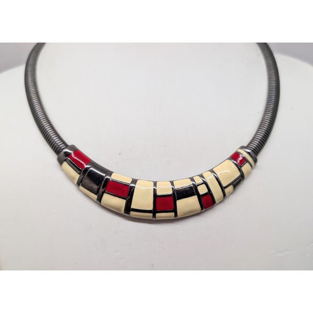 Vintage 1980s Signed Monet Gunmetal White, Red & Black Enamel Mondrian Inspired Collar Necklace For Sale In Philadelphia - Image 6 of 10