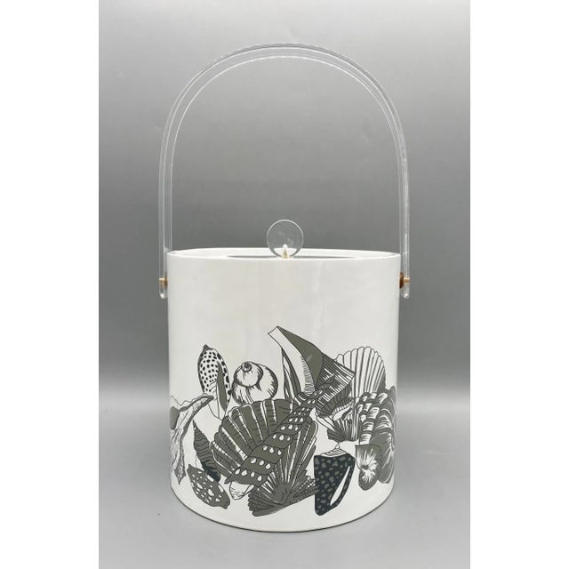 Vintage White and Gray Shell Ice Bucket – Coastal Barware With Lucite Handle For Sale - Image 4 of 13