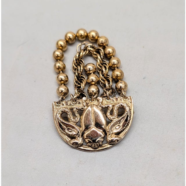 1970s Vintage 1970s Signed Napier Egyptian Revival Goldtone Scarab & Serpents Fringe Brooch For Sale - Image 5 of 8