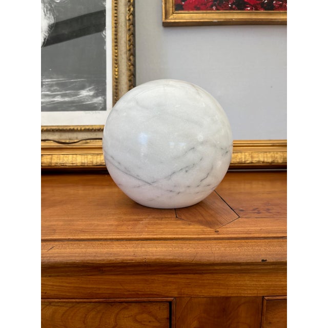 White Mid-Century Marble Square With Two Sizes of Round Marble Spheres - 3 Piece Set For Sale - Image 8 of 13