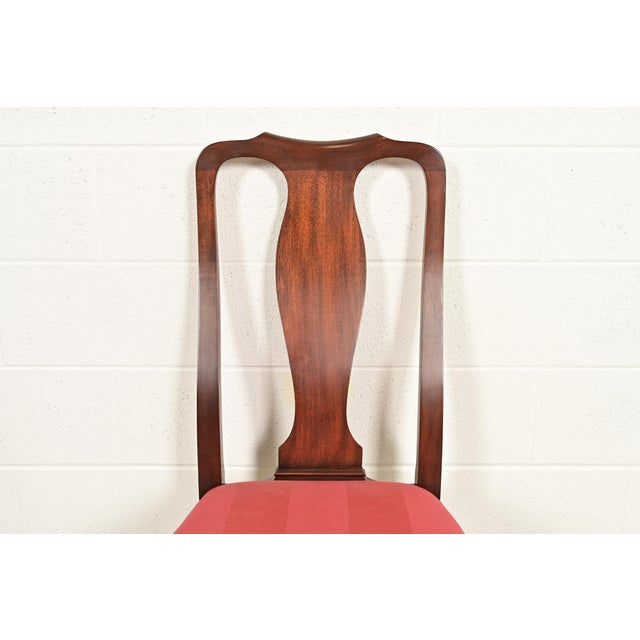Henkel Harris Queen Anne Solid Mahogany Dining Chairs, Set of Four For Sale In South Bend - Image 6 of 12