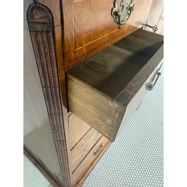 English George I Burl Walnut Chest-on-Chest, English Antique, 18th Century For Sale - Image 3 of 6
