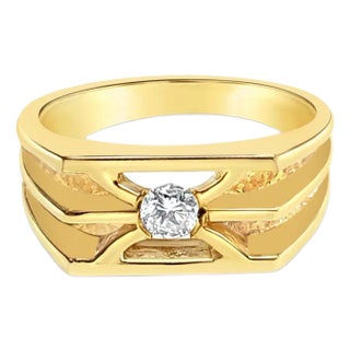 Solitaire Diamond Ring .20cttw 14k Yellow Gold, Size 7 For Sale