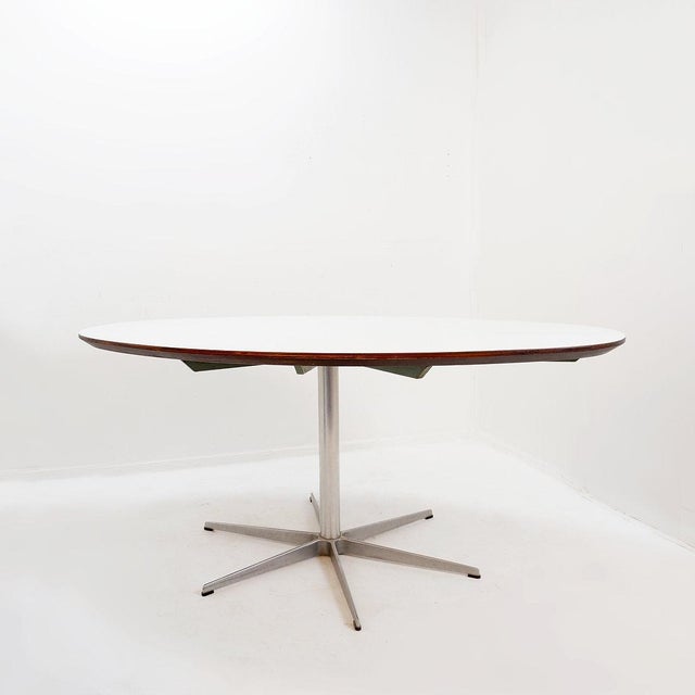 Fritz Hansen Star Base Dining Table attributed to Arne Jacobsen for Fritz Hansen, 1970s For Sale - Image 4 of 16