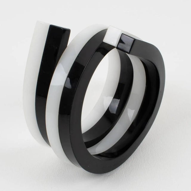 Plastic Black and White Multi-Layer Lucite Coiled Bracelet Bangle For Sale - Image 7 of 11