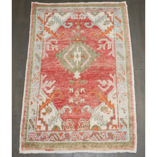 Vintage Red Small Medallion Oushak - 2'7" x 3'11" For Sale In New York - Image 6 of 6