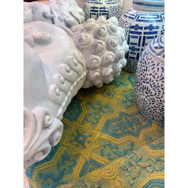 Palm Beach Chic White Foo Dog Guardian Lion Sculptures Primed – A Pair For Sale - Image 13 of 13