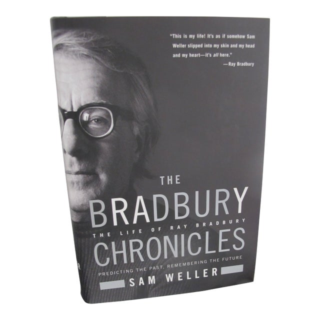 Signed by Ray Bradbury Chronicles First Edition 2005 With Coa Hardcover Book For Sale