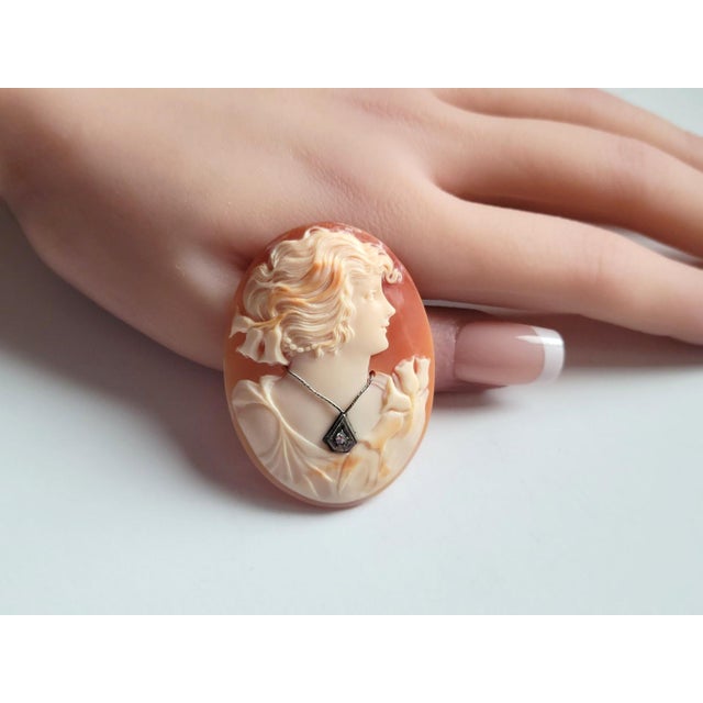 Camel Vintage Italian Art Deco Shell Cameo With Diamond, Circa 1910-1930 For Sale - Image 8 of 10