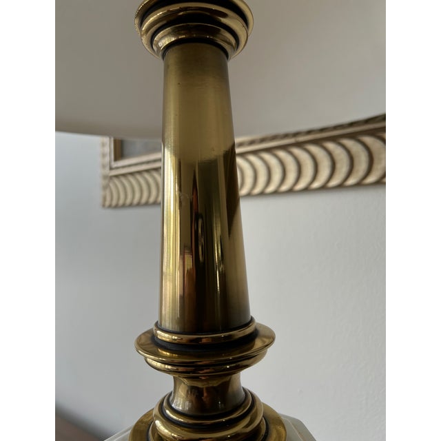 Vintage Tall Stiffel Brass & White Porcelain Lamp For Sale In Columbus - Image 6 of 11