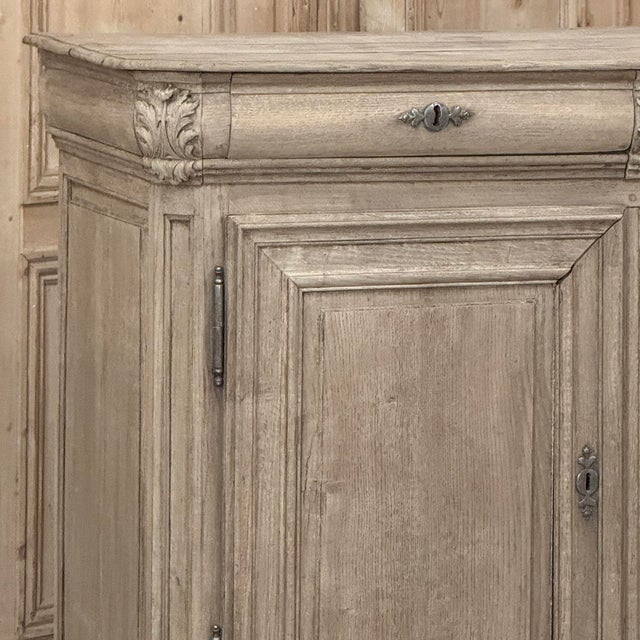 Late 18th Century 18th Century Country French Neoclassical Stripped Oak Buffet For Sale - Image 5 of 18