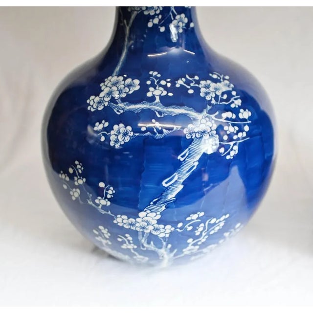 Chinese Temple Jars in Blue and White Porcelain Urns, Set of 2 For Sale - Image 3 of 8