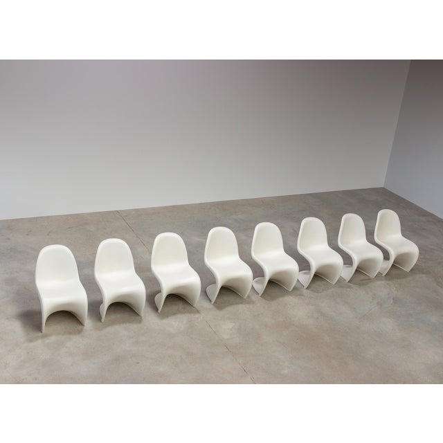 The Panton Chair is a true icon in the history of modern furniture design. Conceived by Danish designer Verner Panton in...