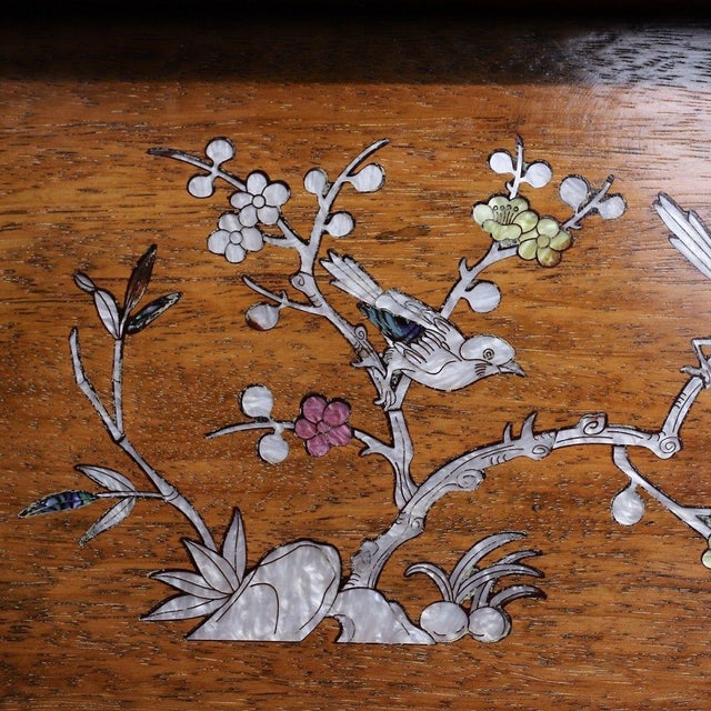 Late 20th Century Zen-Style Huali Wood Handcrafted Tray With Mother-of-Pearl Inlay, Floral & Bird Motif Chinese Decorative Serving Tray For Sale - Image 10 of 10