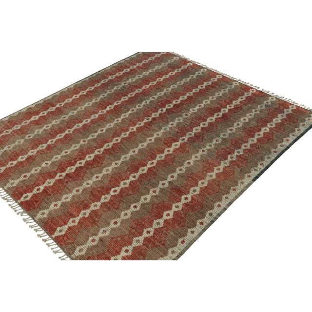 Looking for a custom size? For more information on customization capabilities, please reach out to custom@chairish.com....