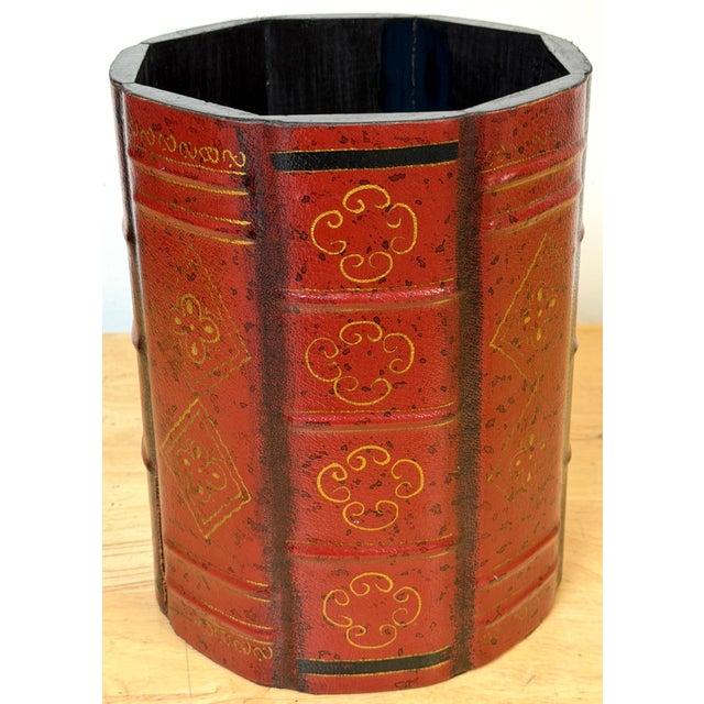 Italian Neoclassical Red Leather Wastepaper Basket or Trash Can, 20th Century For Sale - Image 17 of 18