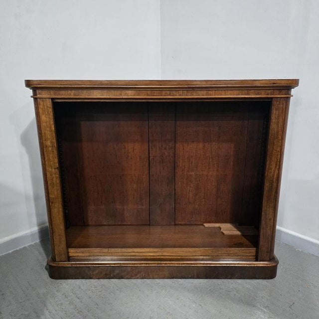 Top quality Victorian curved solid mahogany open bookcase with two adjustable shelves, in overall very good condition,...