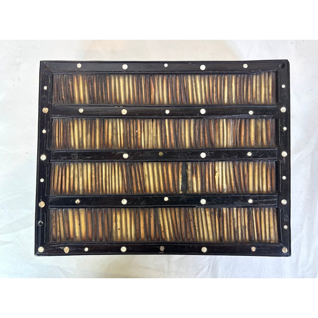 Early 20th Century Porcupine Quill Box With Bone Inlay For Sale In Chicago - Image 6 of 8
