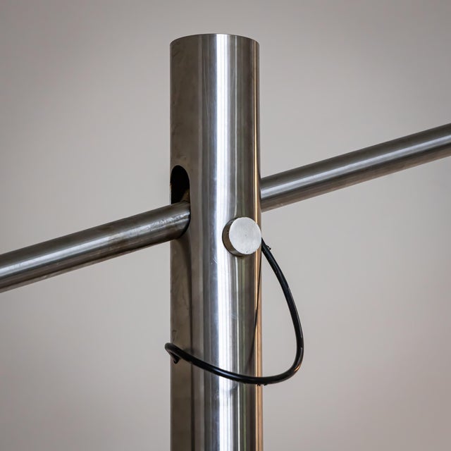Large Floor Lamp With Long Arm, Attributed to Selenova, Italy, Mid-20th Century For Sale In New York - Image 6 of 8