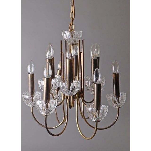12 Flame Chandelier in Brass and Lead Crystal, 1960s For Sale - Image 14 of 18