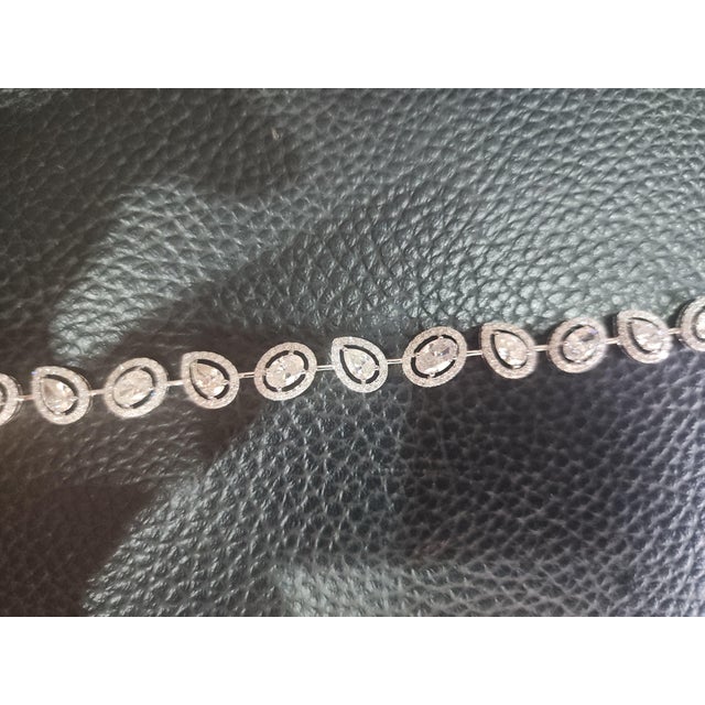 50 Pointers natural diamond pears and oval tennis bracelet in 18k Gold For Sale - Image 13 of 18