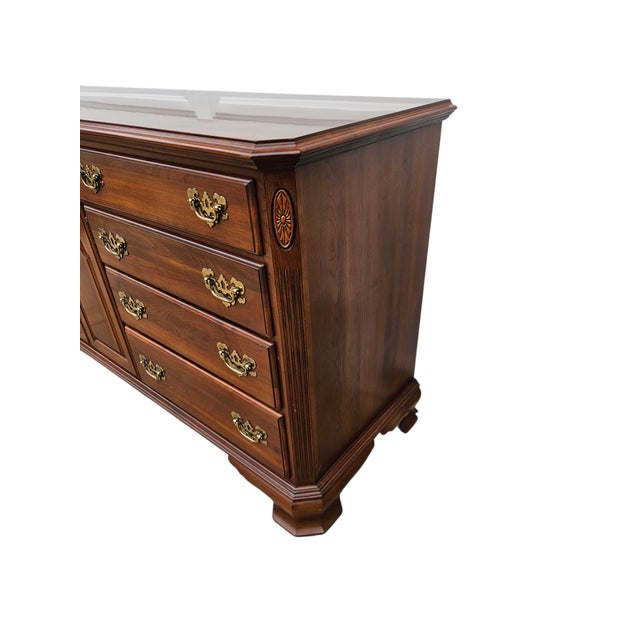 1990s Ethan Allen Georgian Court Dresser Chest of Drawers Cherry Chippendale Sideboard For Sale In Philadelphia - Image 6 of 17