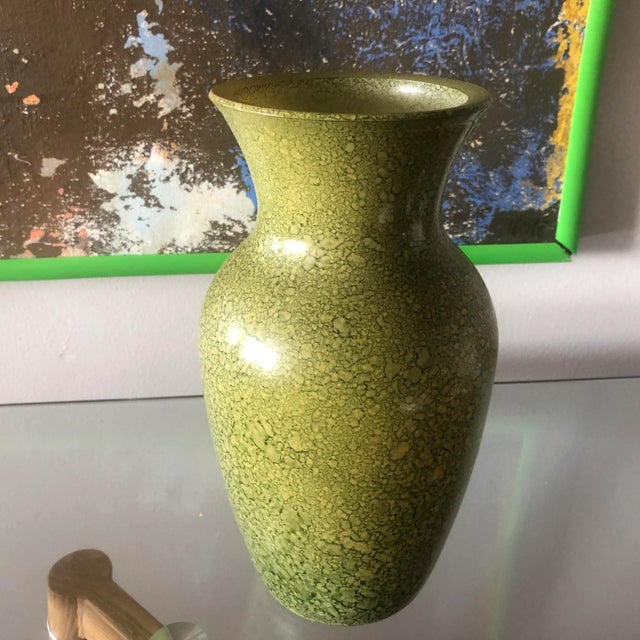 Transitional 1990s Speckled Venom Green Vase For Sale - Image 3 of 6