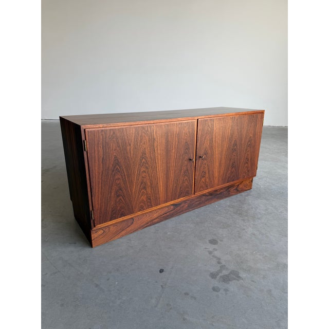 Mid-Century Modern Mid Century Modern Poul Hundevad Danish Rosewood Credenza For Sale - Image 3 of 12